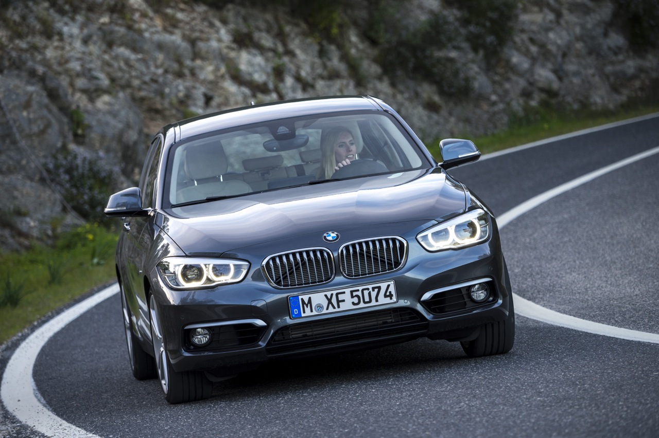 2016 BMW 1 Series front three quarters (facelifted)