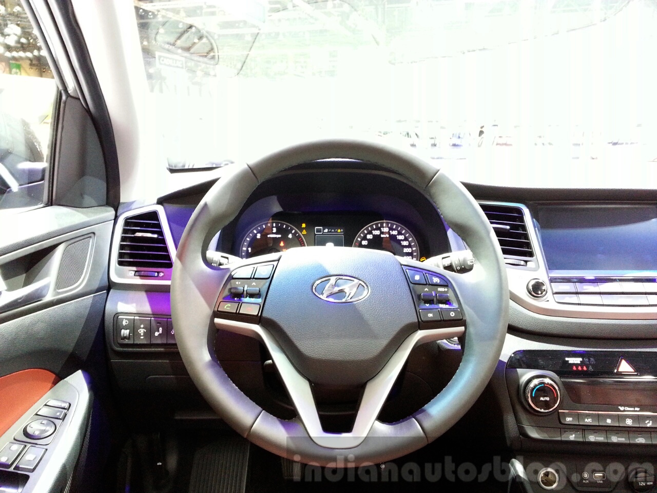 2016 Hyundai Tucson steering wheel at the 2015 Geneva Motor Show