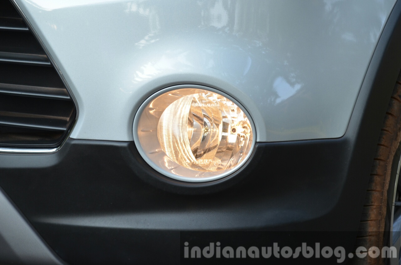 Hyundai i20 Active Diesel foglight Review