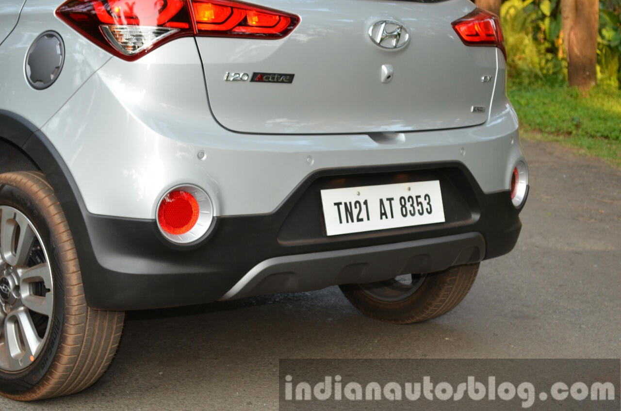 Hyundai i20 Active Diesel rear bumper Review