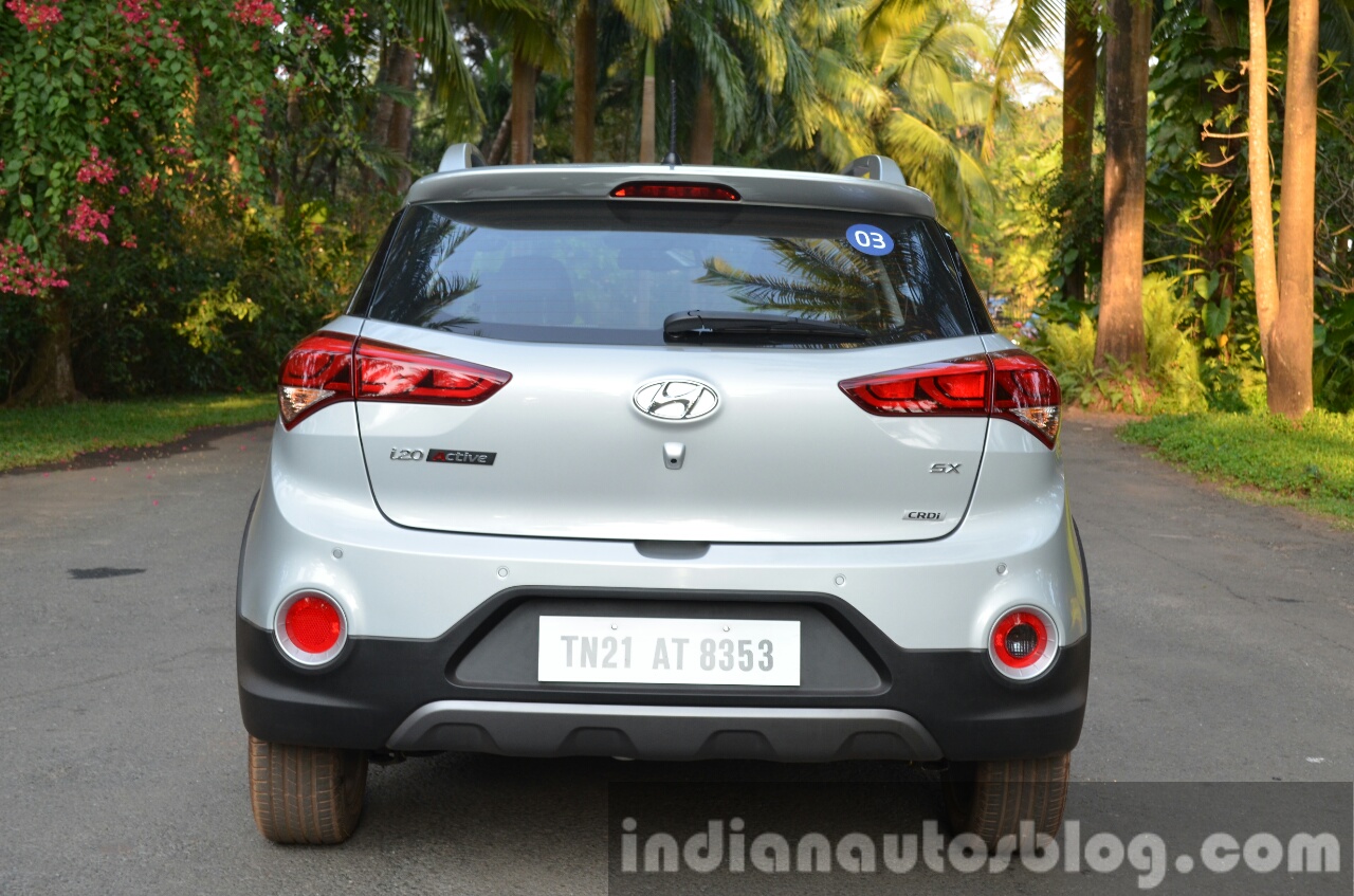 Hyundai i20 Active Diesel rear image Review