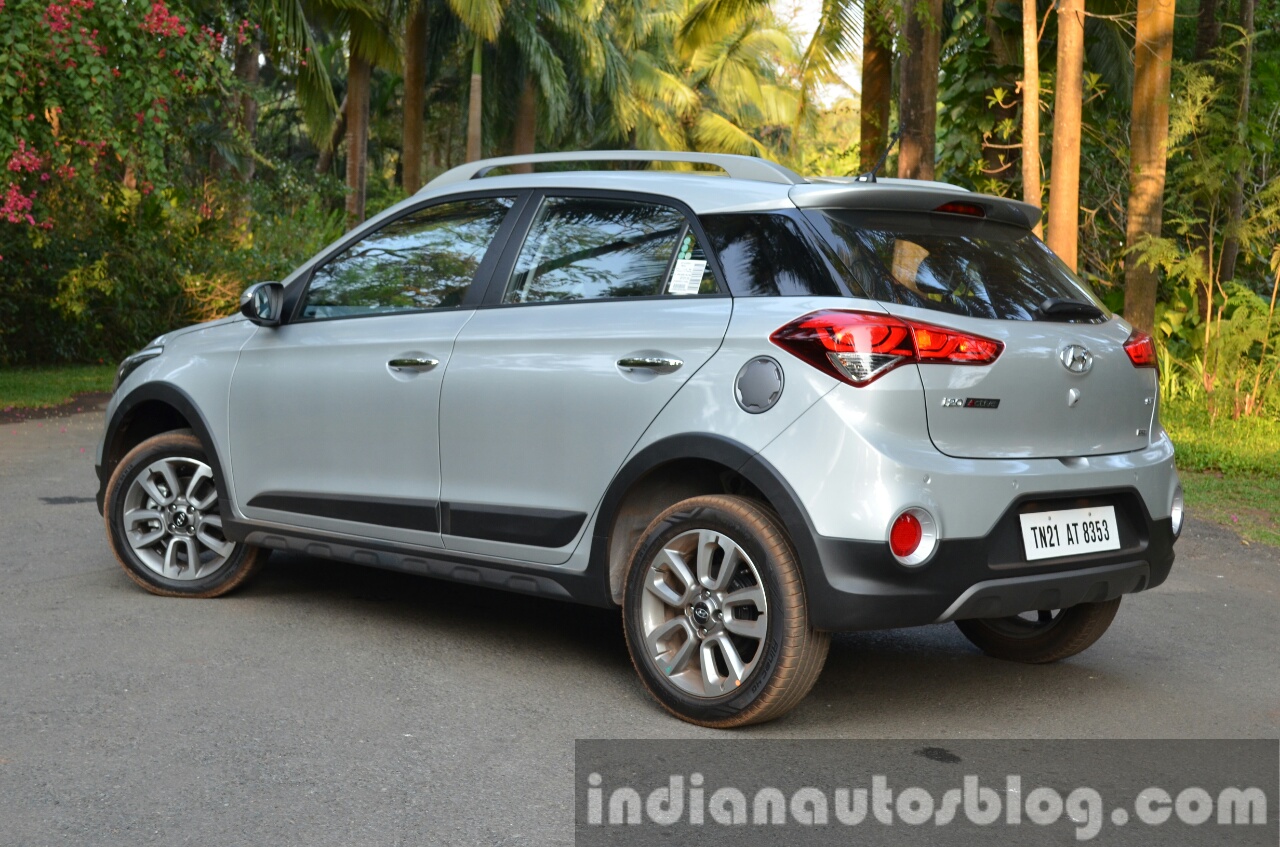 Hyundai i20 Active Diesel rear quarter Review