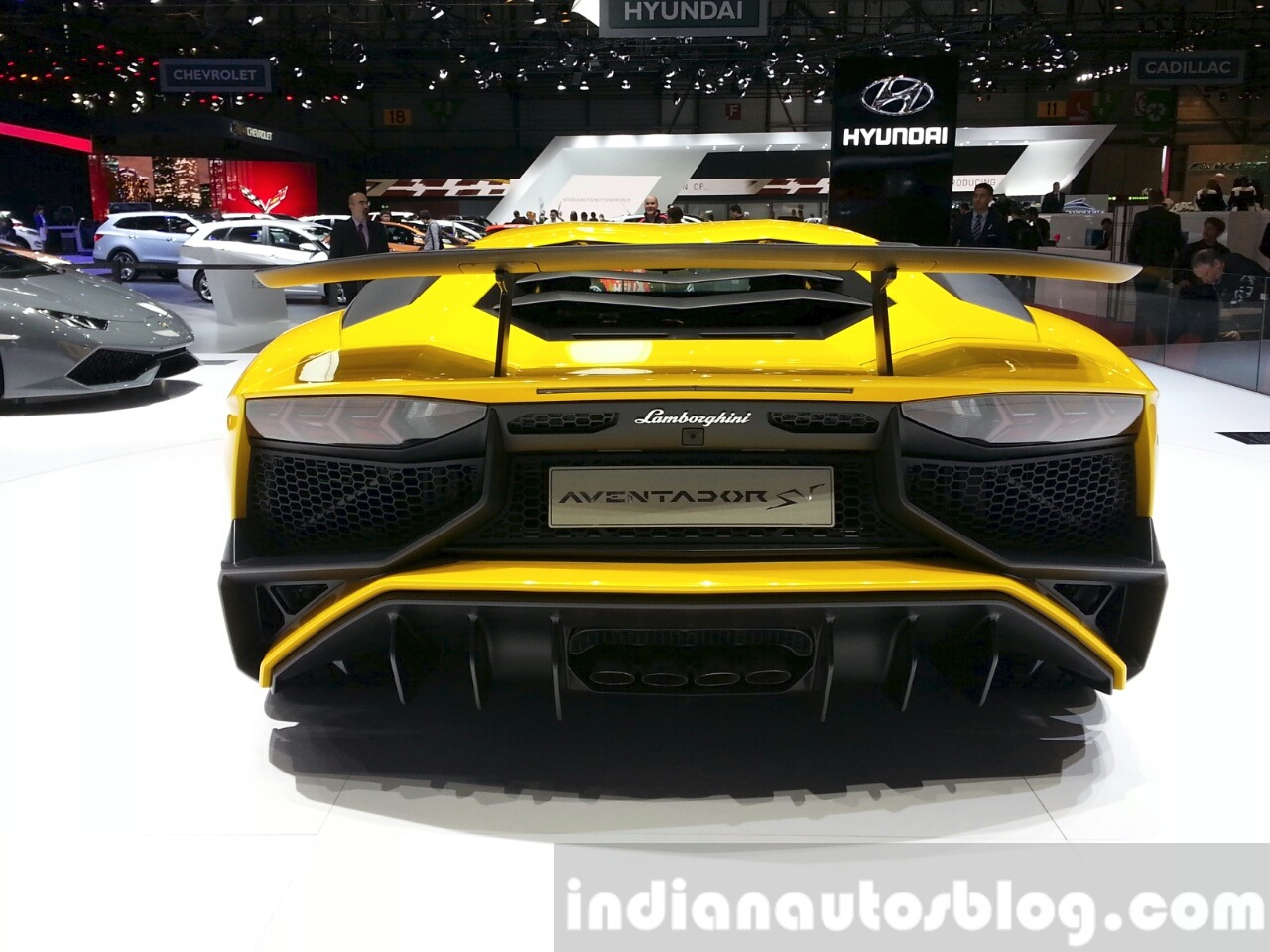 Lamborghini Aventador LP750-4 SV