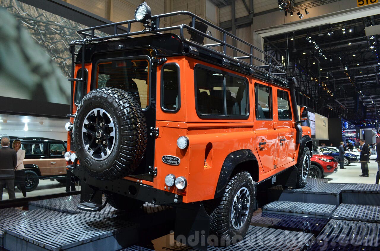 Herstellen Getuigen stoeprand Land Rover Defender Adventure Edition - 2015 Geneva Live