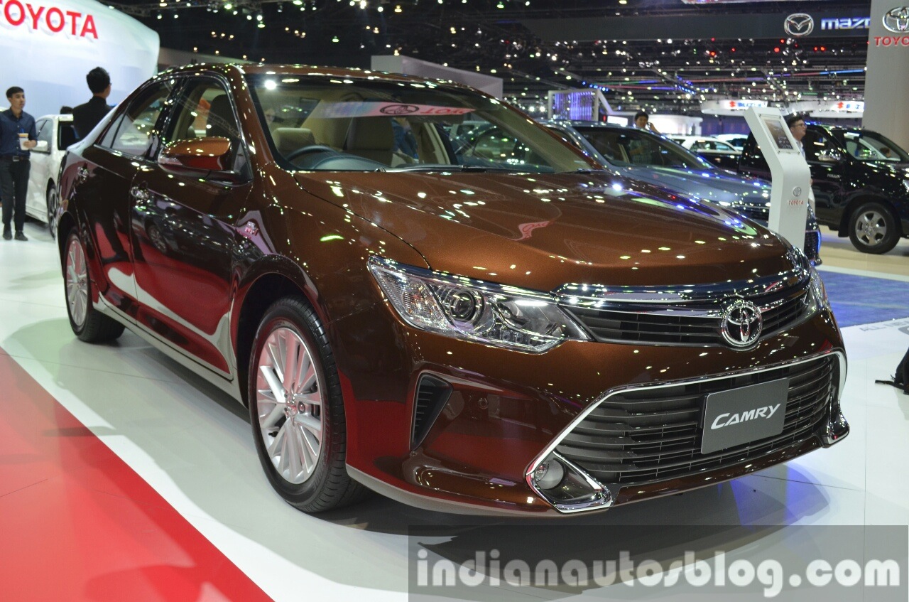 Toyota Camry facelift at the 2015 Bangkok Motor Show