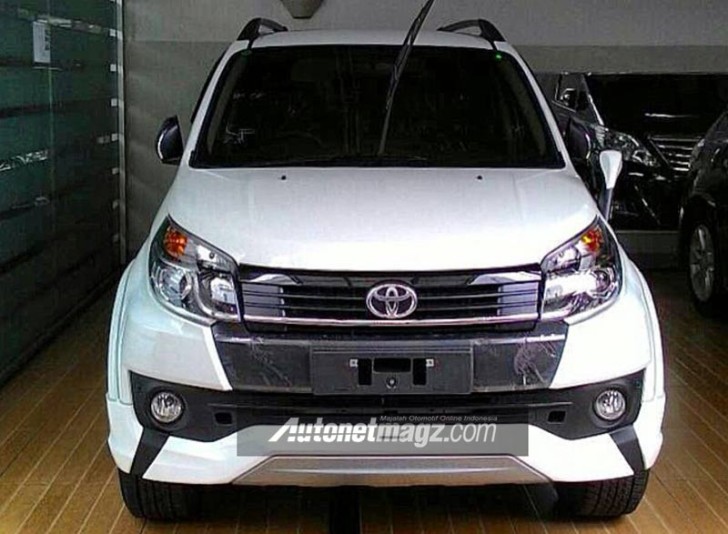 2015 Toyota Rush Exposed Showing New Looks Features