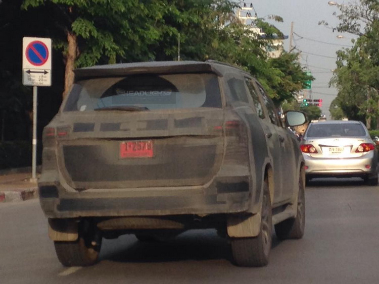 diecast toyota fortuner