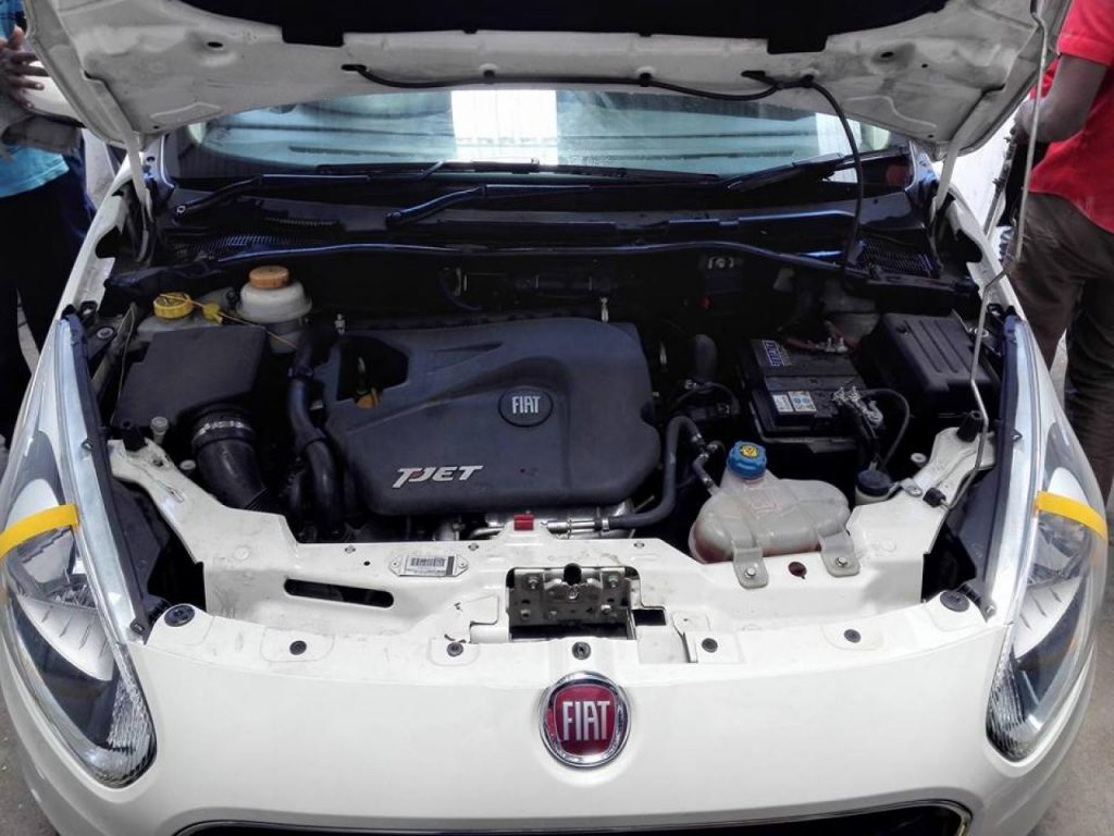 Fiat Punto Evo 1.4 T-Jet engine spied