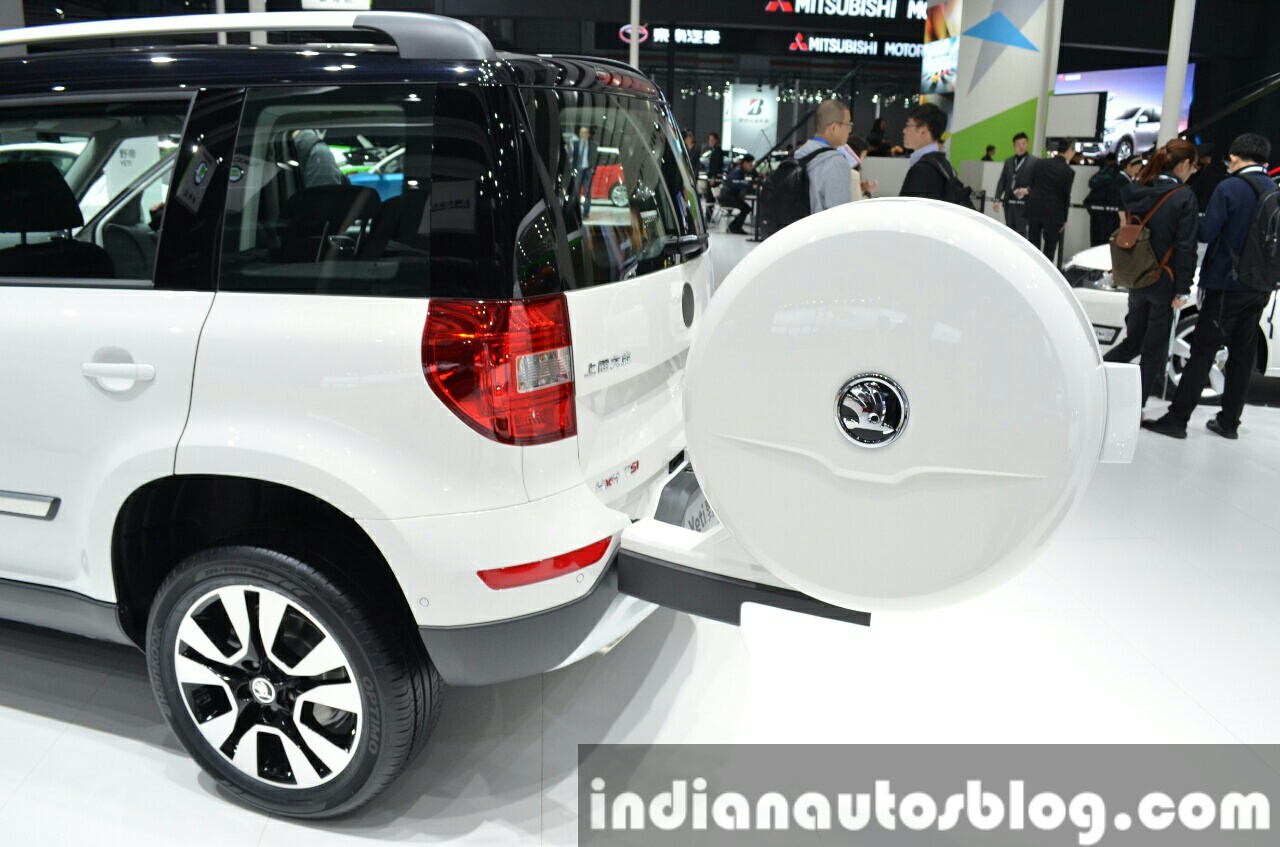 Skoda Yeti LWB rear spare wheel at Auto Shanghai 2015