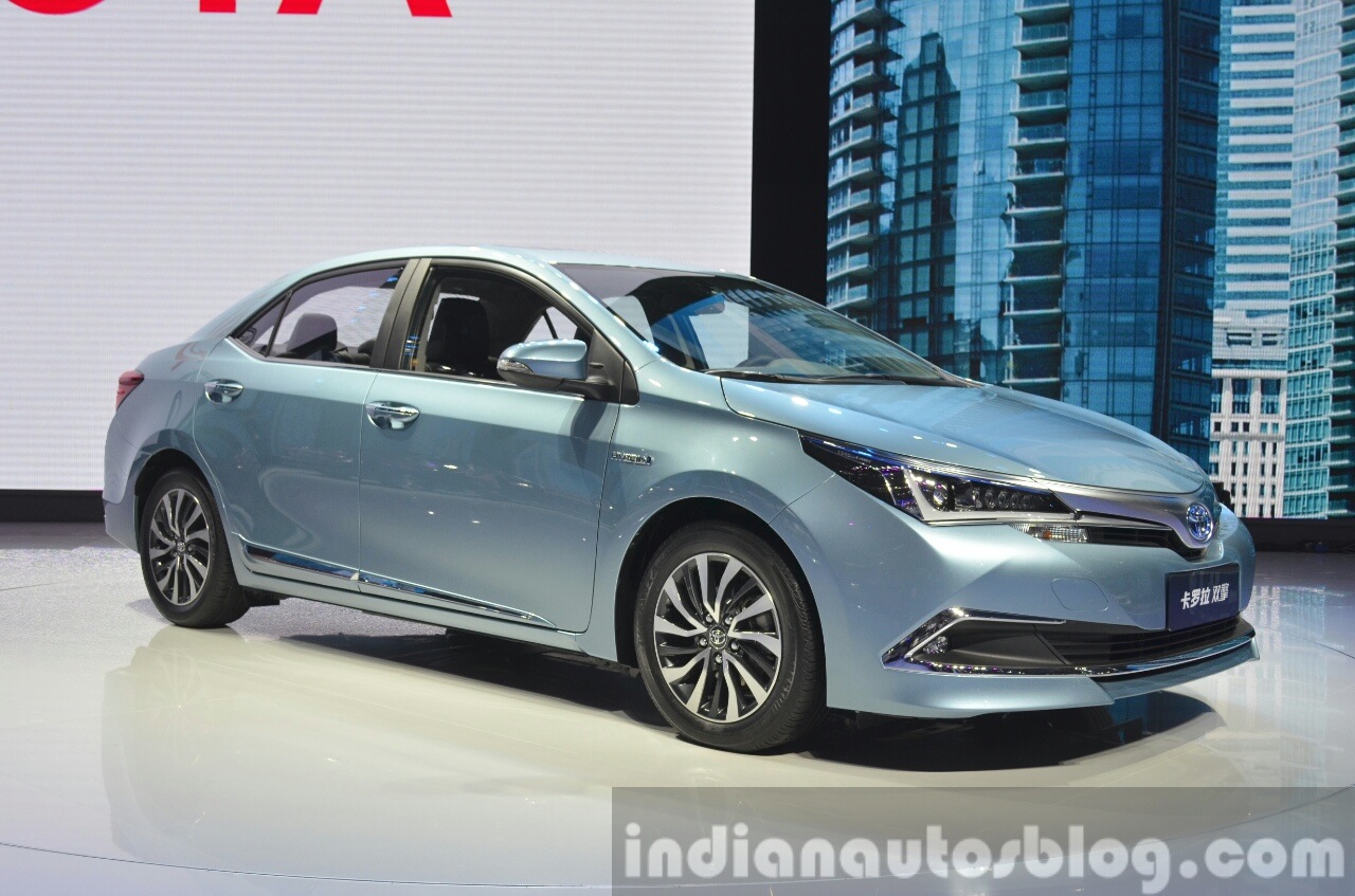 Toyota Corolla Hybrid at Auto Shanghai 2015