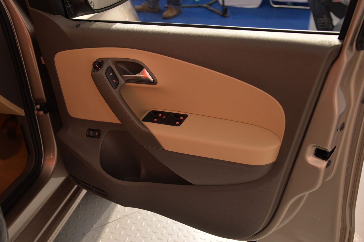 2015 VW Vento facelift window controls India unveiled