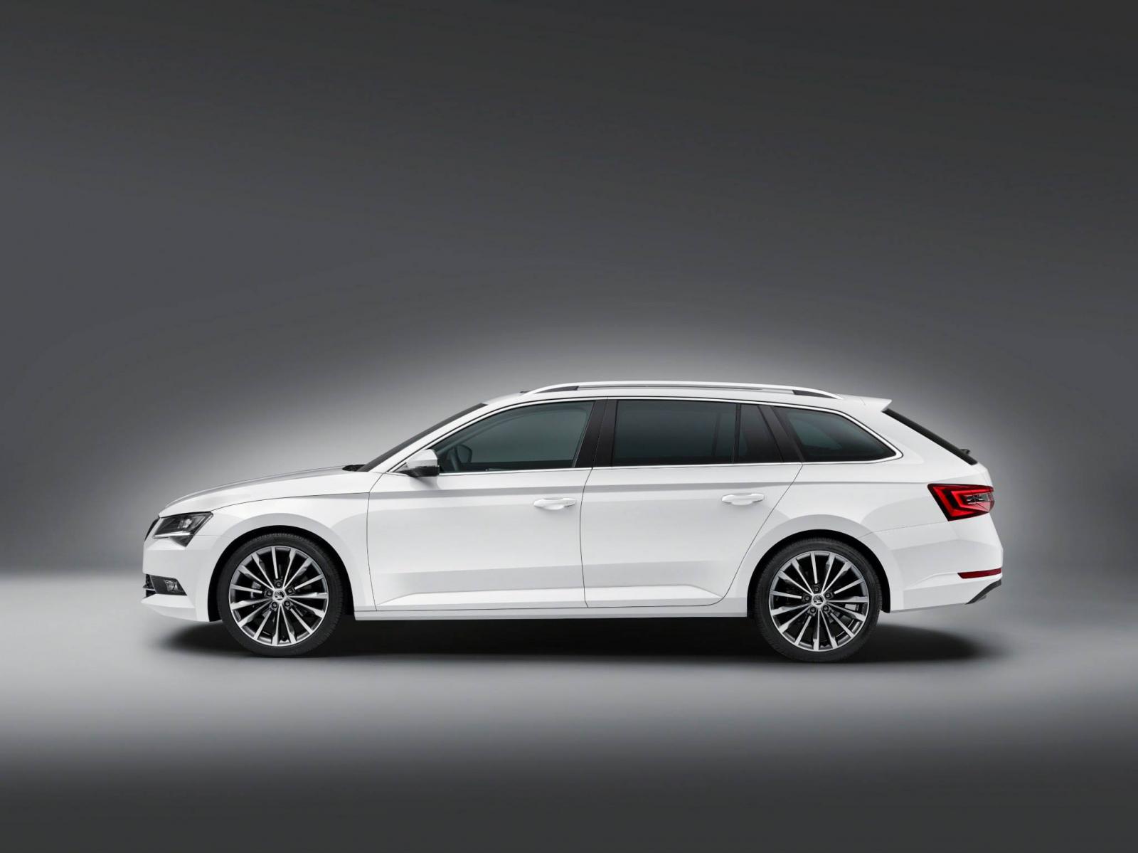 2016 Skoda Superb Combi side press shots