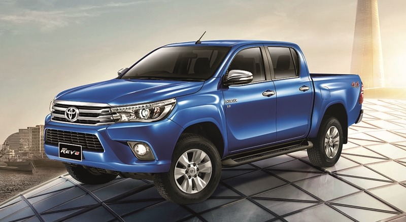 2016 Toyota  Hilux Revo front three quarter press shots