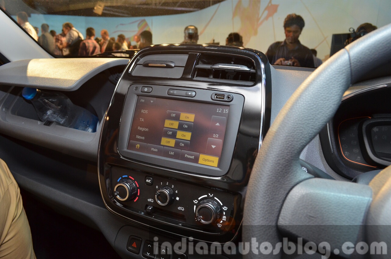 Renault Kwid touchscreen music system India unveiling