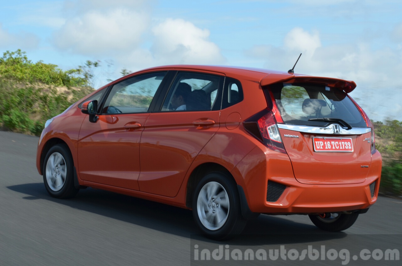 2015 Honda Jazz Diesel VX MT rear angle Review