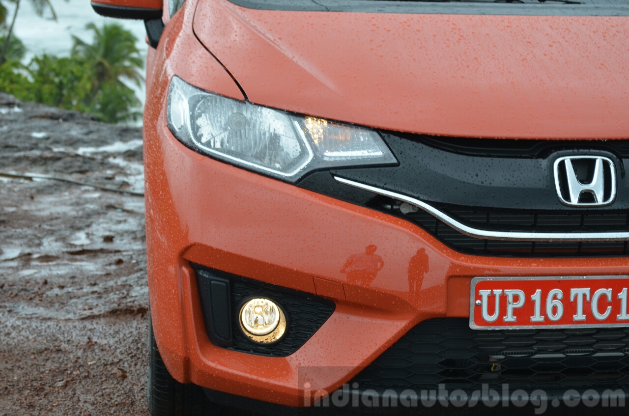 2015 Honda Jazz Petrol V CVT front fascia Review