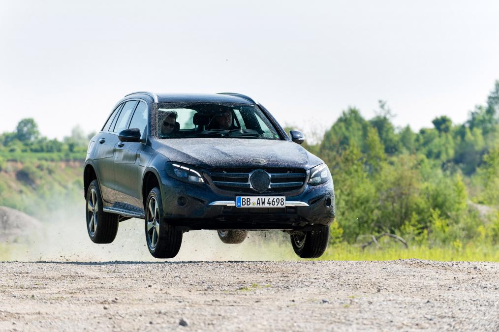 2016 Mercedes GLC Class front quarter features detailed