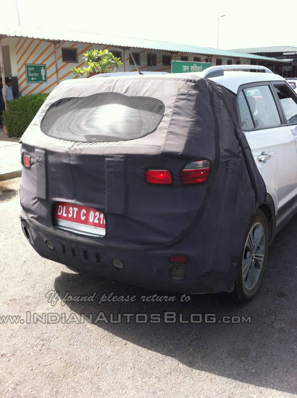 Hyundai Creta rear spied Noida