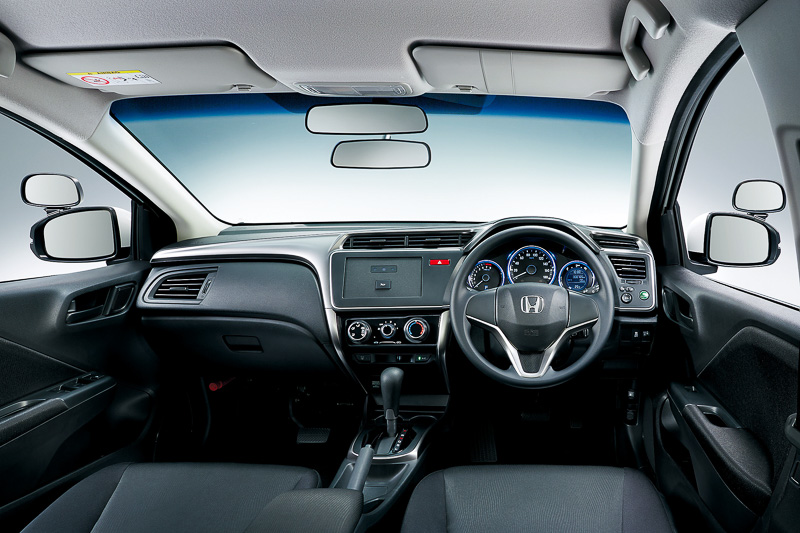 Honda Grace (Honda City) interior training car for driving 