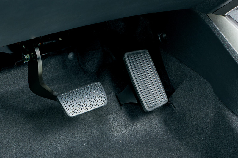 Honda Grace (Honda City) pedals for driving instructor training car for