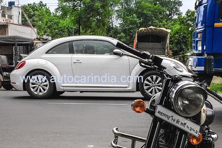 2012 VW New Beetle side testing on Indian roads