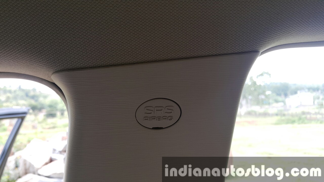2015 Mahindra XUV500 (facelift) curtain airbag review
