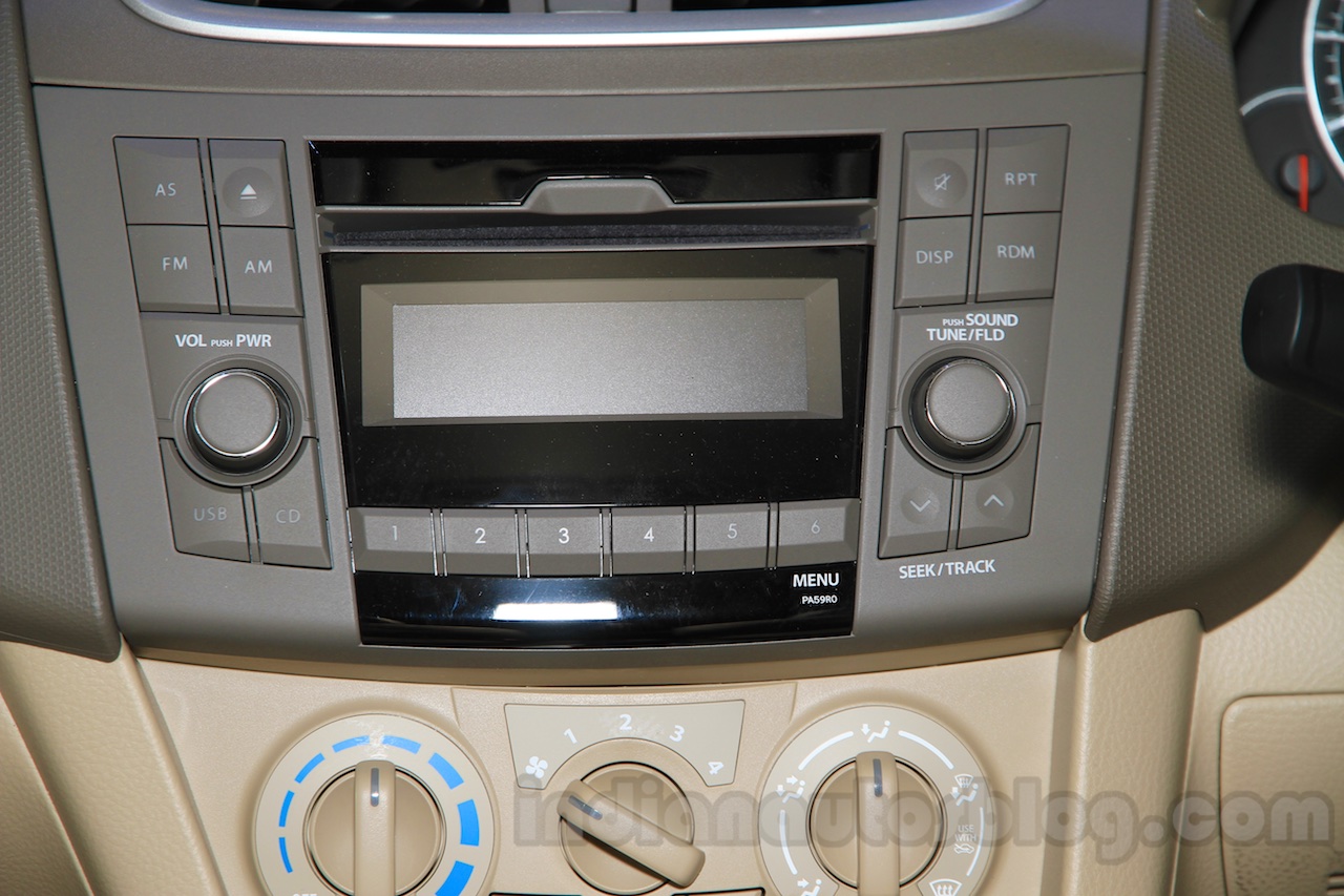 2015 Suzuki Ertiga facelift audio system at the Gaikindo Indonesia