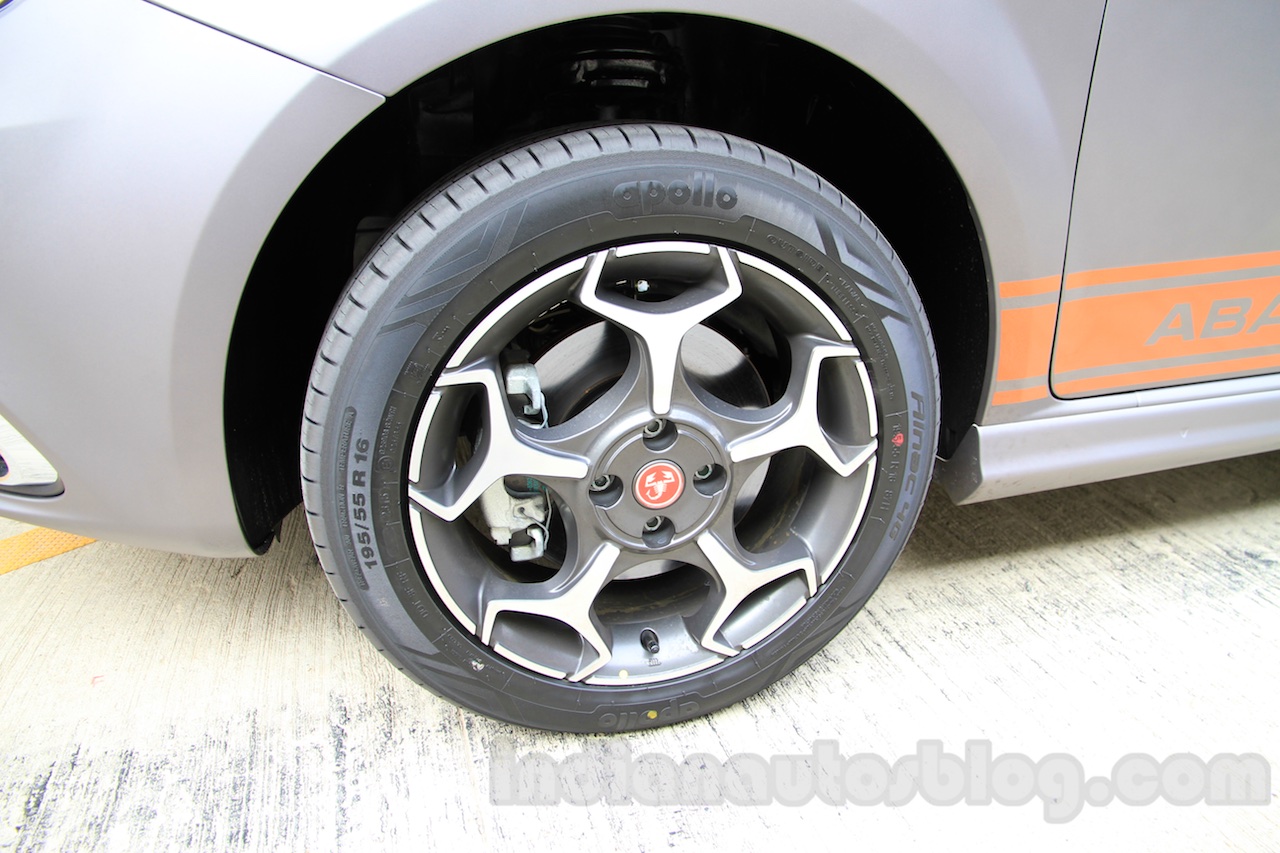 Fiat Punto Abarth grey alloy wheel for India