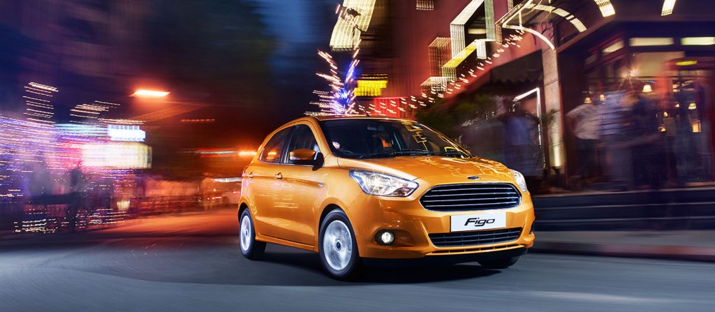 2015 Ford Figo front quarter press shots