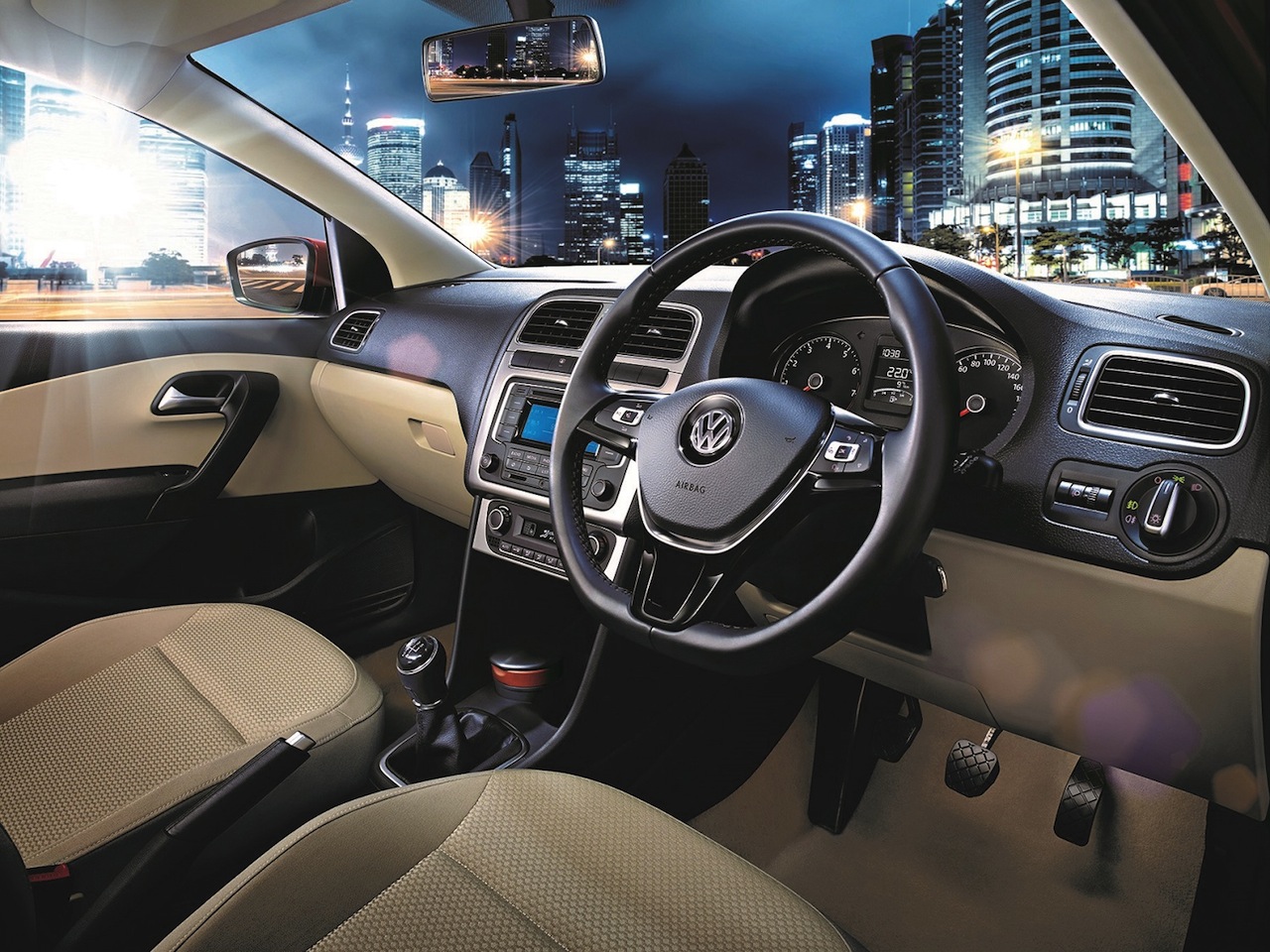 2015 VW Polo India interior