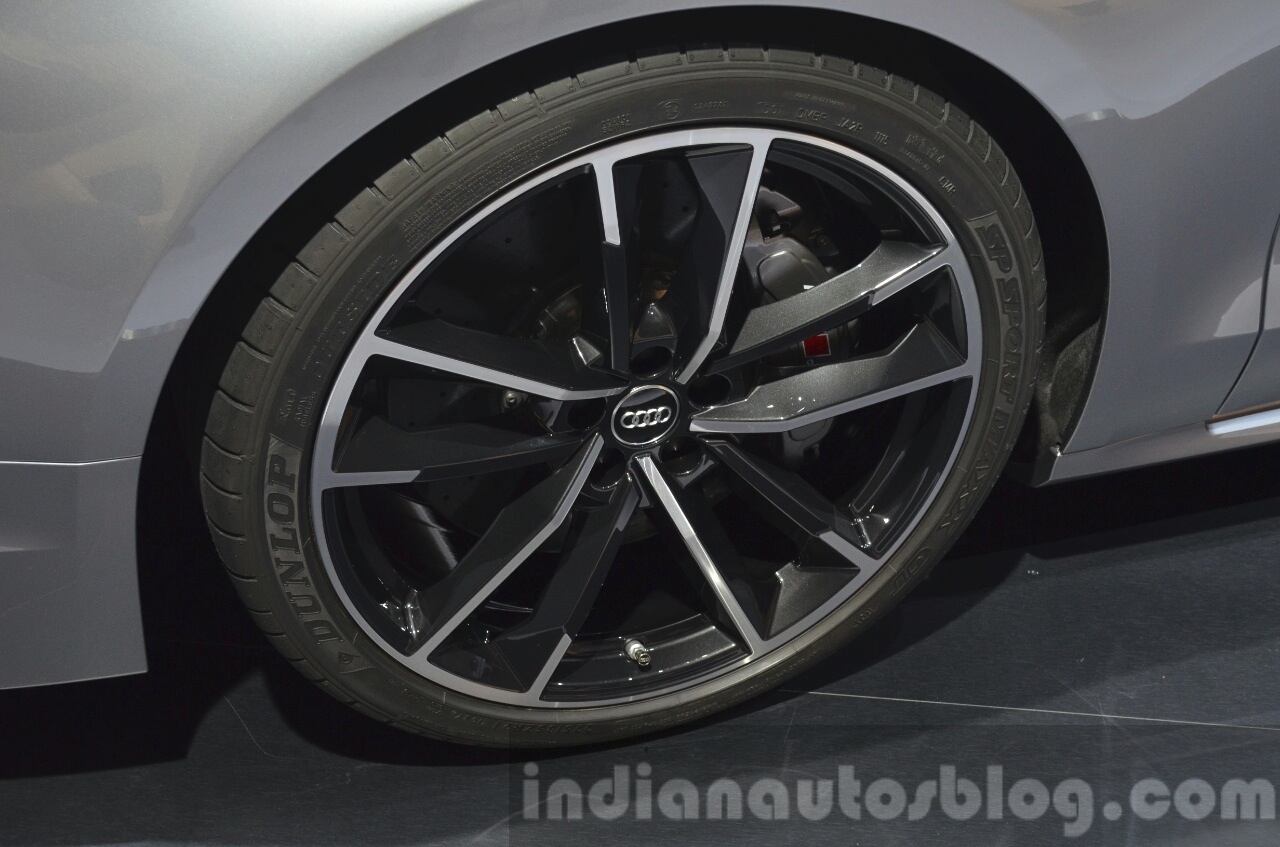 2016 Audi S8 Plus wheel at IAA 2015