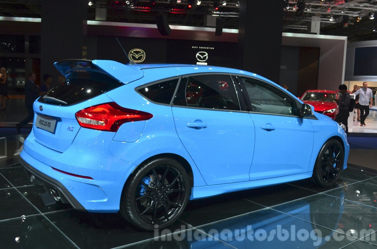 2016 Ford Focus RS rear three quarters at IAA 2015