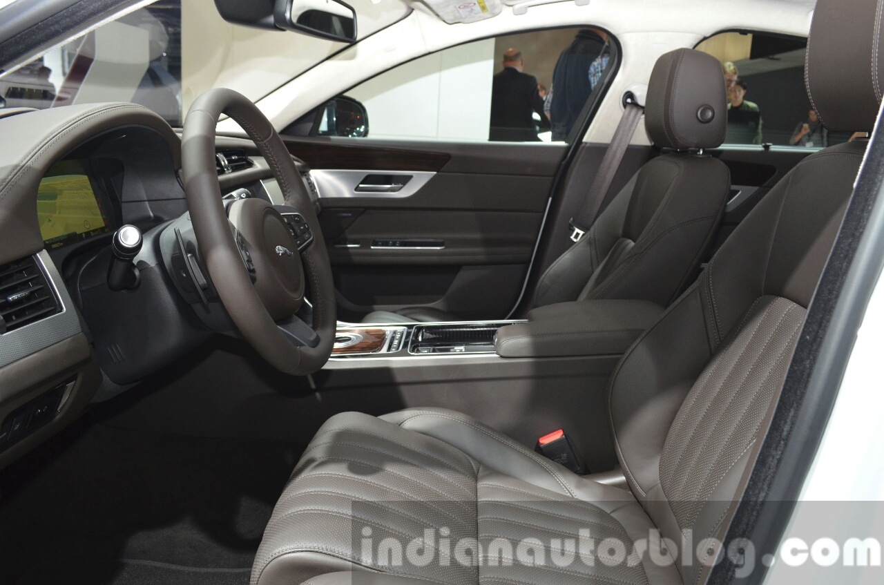 2016 Jaguar XF front seats at the IAA 2015