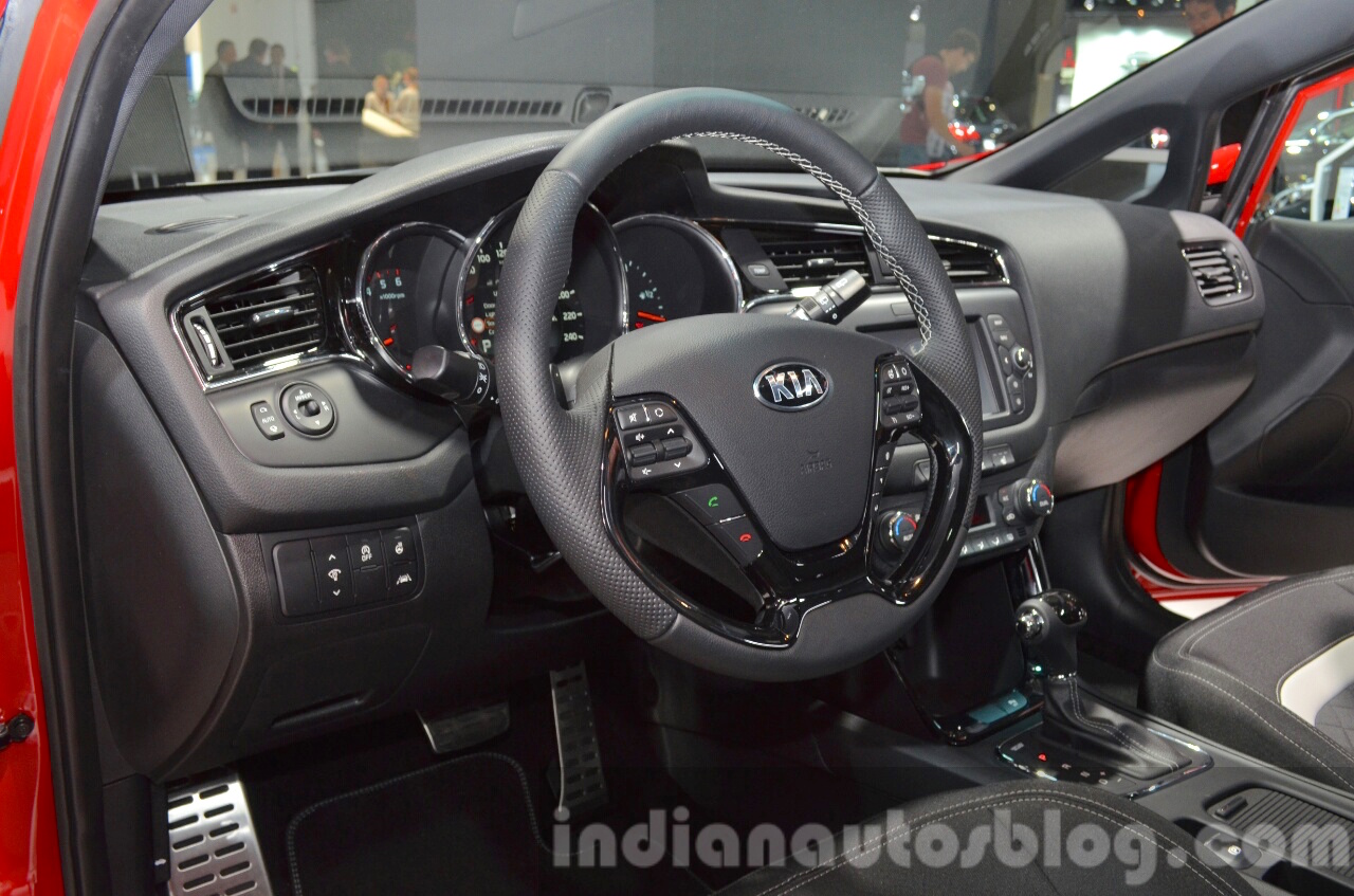 2016 Kia ceed GT steering wheel at IAA 2015