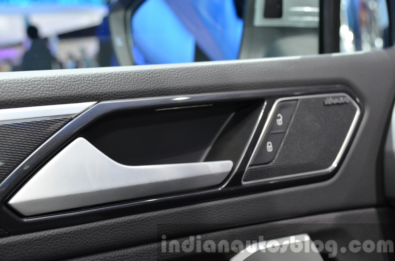 2016 Volkswagen Tiguan door handle inside at IAA 2015