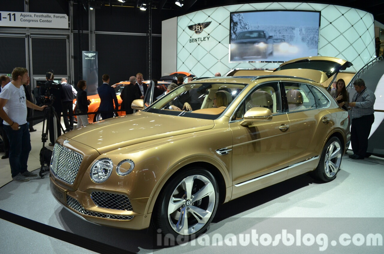 Bentley Bentayga front three quarter at the IAA 2015