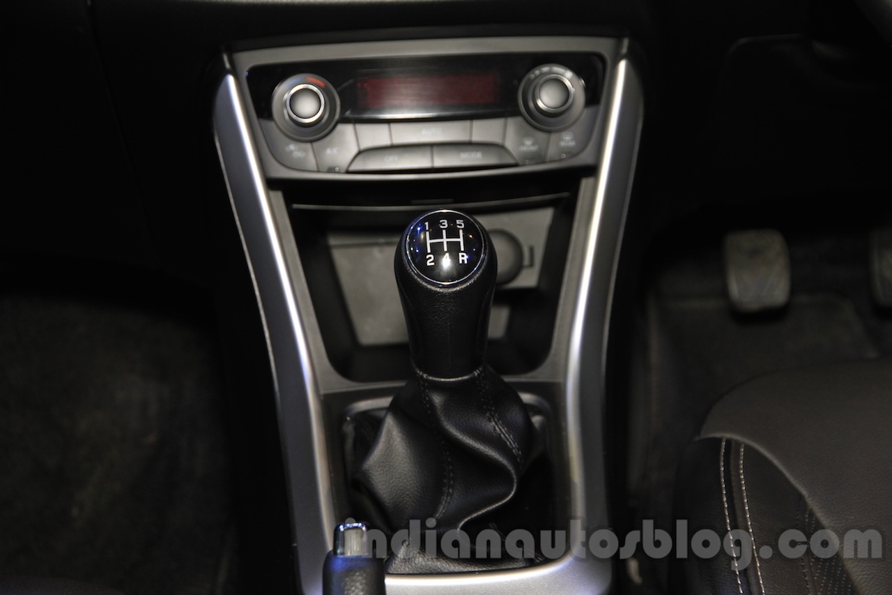 Maruti Suzuki SCross gearbox at the 2015 Nepal Auto Show
