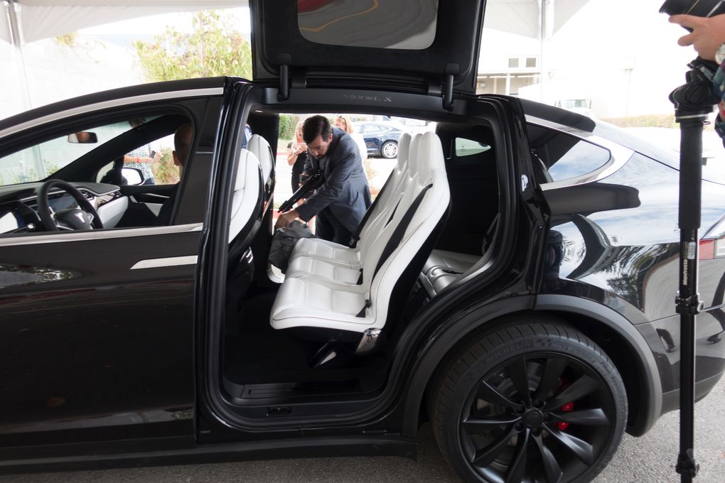 Tesla Model X seats launch