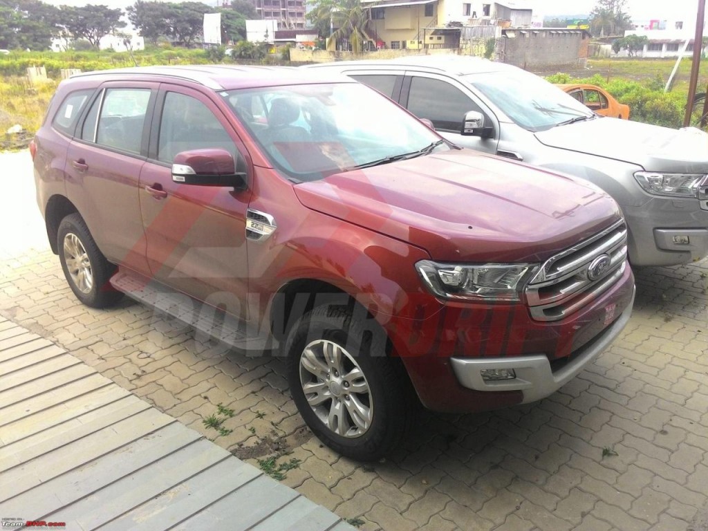 2016 Ford Endeavour 2.2L 6-MT 4WD spied