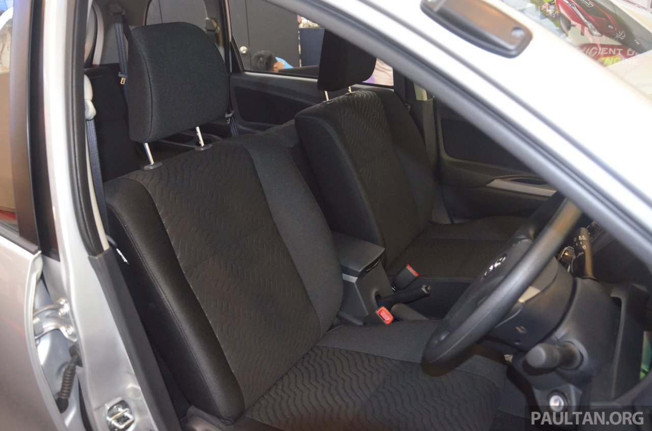 2016 Toyota Avanza front seats snapped in Malaysia