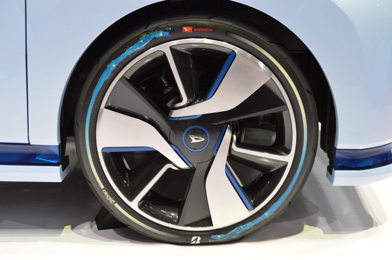 Daihatsu DBase Concept rims at the 2015 Tokyo Motor Show