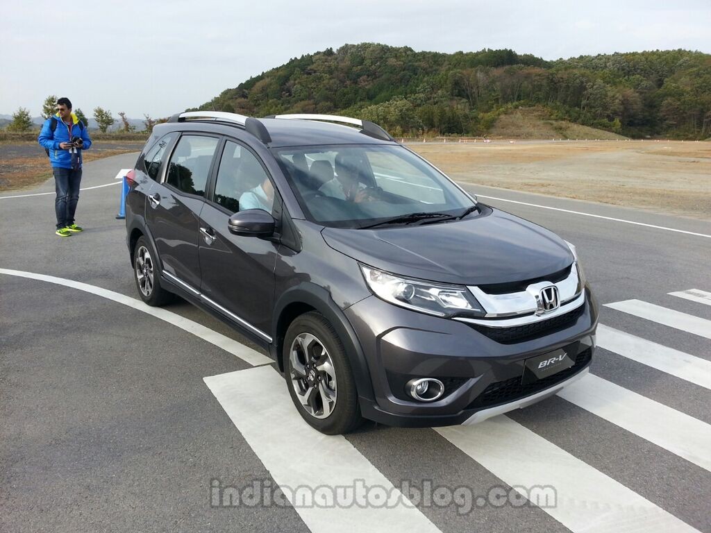 Honda Br V Showcased In Japan At Twin Ring Circuit