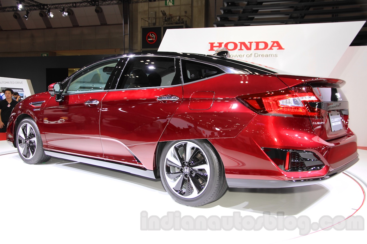 Honda Clarity Fuel Cell rear three quarters view