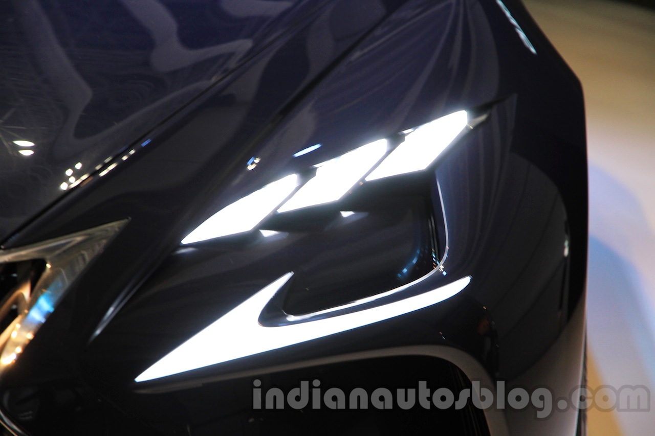 https://img.indianautosblog.com/2015/10/Lexus-LF-FC-concept-headlights-at-the-2015-Tokyo-Motor-Show.jpg
