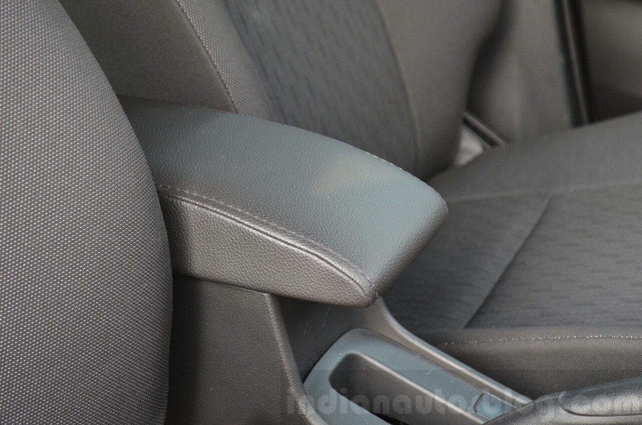 Maruti Baleno Diesel armrest Review