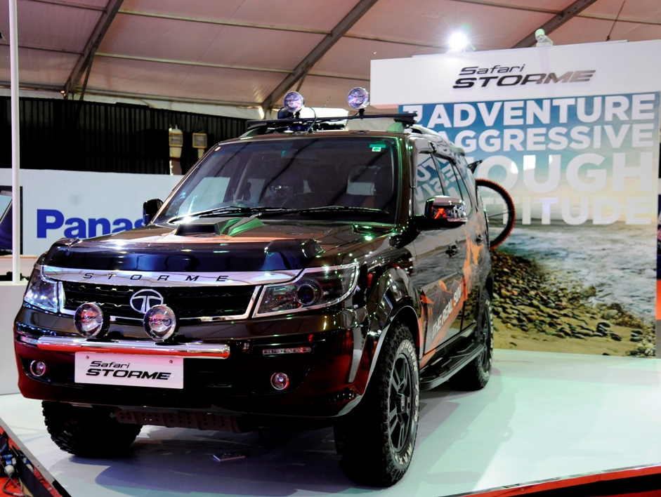 tata safari storme accessories price list