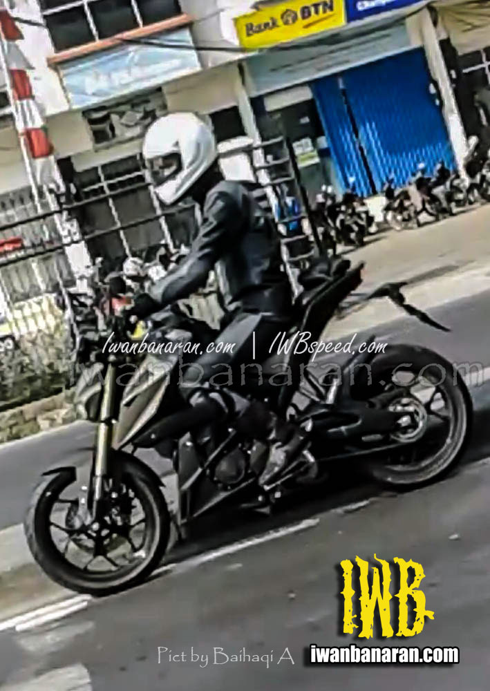 Yamaha MT-15 alloy wheels spyshot