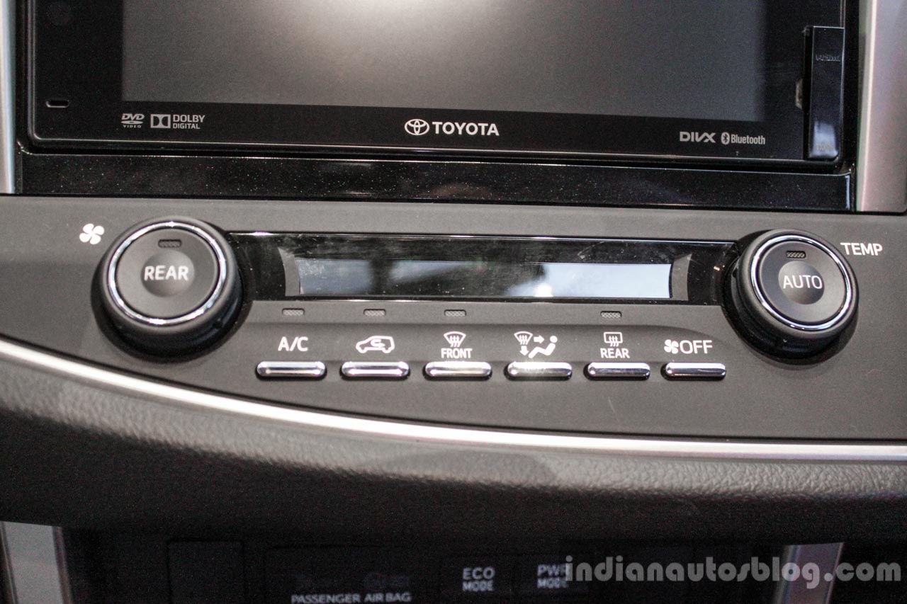 2016 Toyota Innova dual AC controls world premiere photos