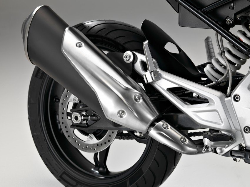BMW G310R exhaust unveiled
