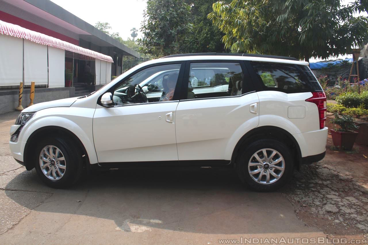 Mahindra XUV 500 Automatic Side mahindra-xuv-500-automatic-side